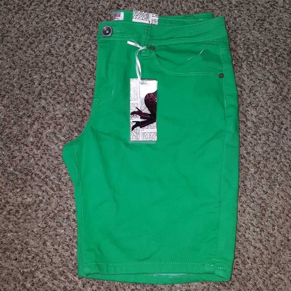 Green Shorts. - Picture 2 of 4